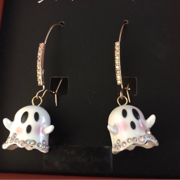 Betsey Johnson Gold Tone Iridescent White Glow In The Dark Ghost Drop Earrings - Picture 3 of 12